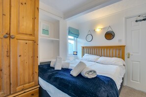 Free WiFi, bed sheets - 1 Bed in St. Ives (oc-pc716a) (St Ives)