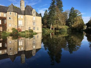 المنشأة من الخارج