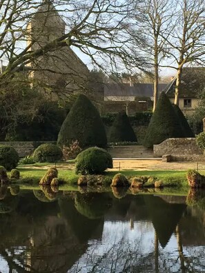 Property grounds - 16th century castle, Mont Saint Michel Bay (Sartilly-Baie-Bocage)