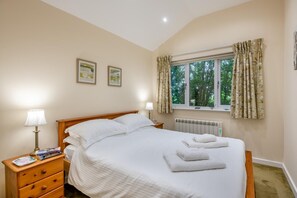 Iron/ironing board, free WiFi, bed sheets - 1 Bed in Wickham Market (oc-linlo) (Wickham Market)