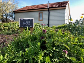 Exterior detail - 1 Bed in Wickham Market (oc-linlo) (Wickham Market)