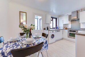 Dining - 2 Bed in Padstow (oc-p00330) (Padstow)