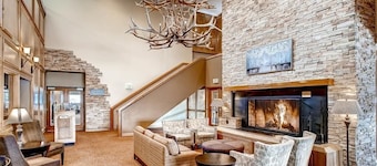 Your Mountain Escape | Warm + Cozy Lodge Room