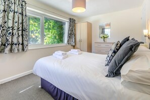 Free WiFi, bed sheets - 2 Bed in Lynton (oc-p13830) (Barbrook)