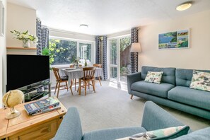 TV - 2 Bed in Lynton (oc-p13830) (Barbrook)