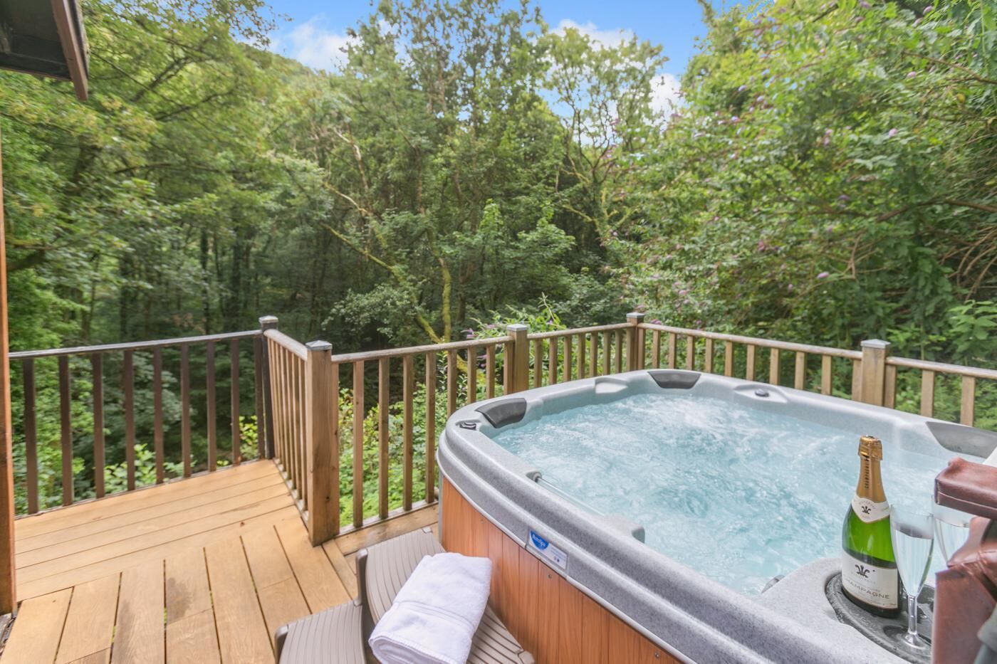 Bain à remous extérieur