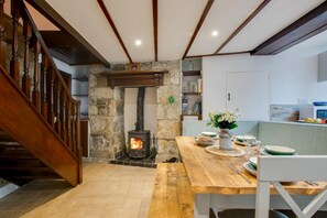 Dining - 2 Bed in Porthleven (oc-p00897) (Porthleven)