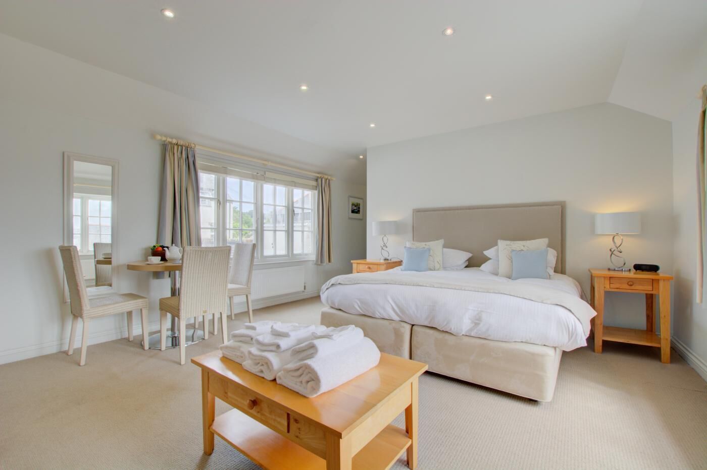 Fer et planche à repasser, accès au Wi-Fi (inclus), literie fournie