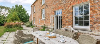 7 Bed in Tincleton (oc-i32533)