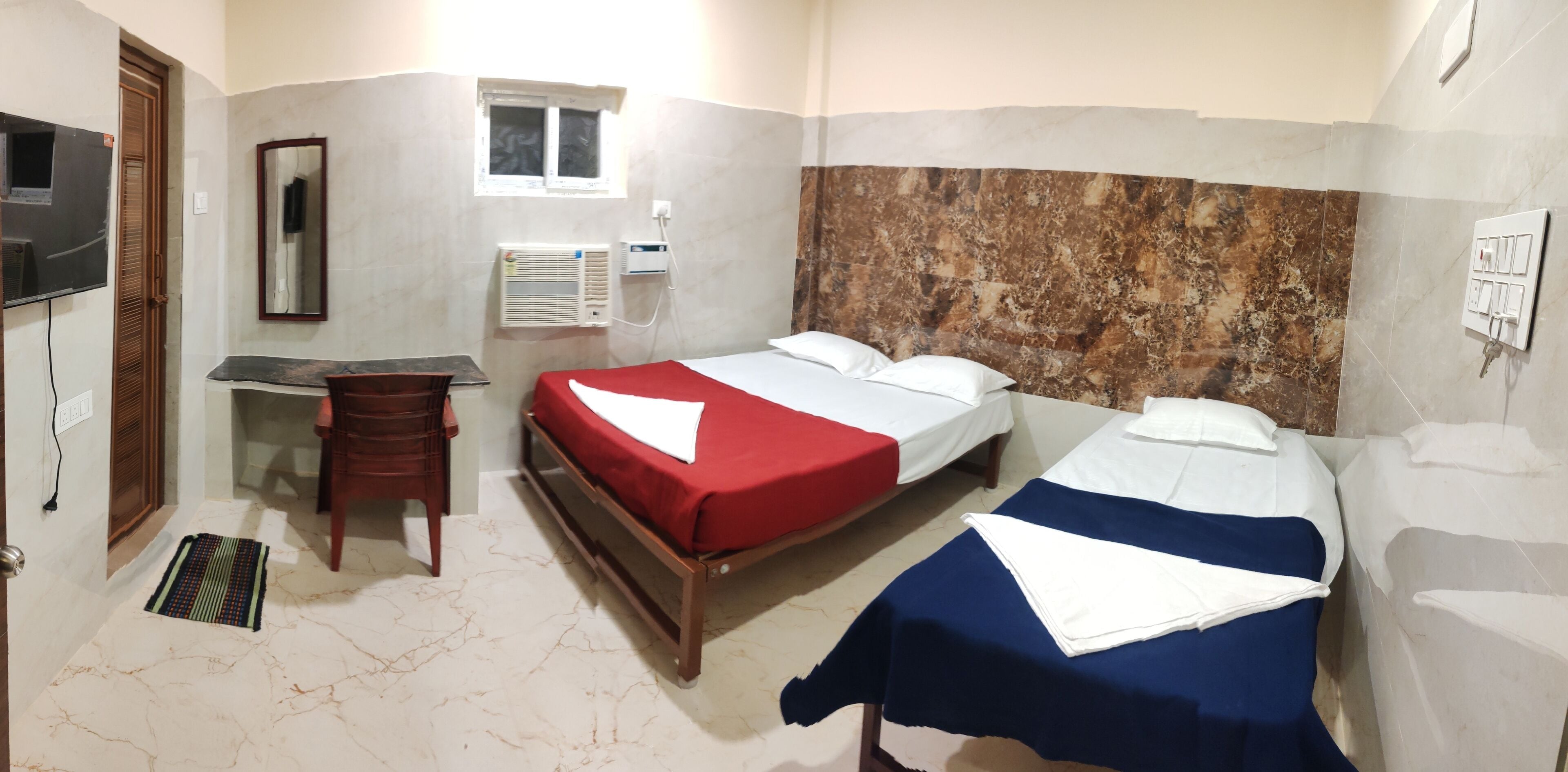 Deluxe Triple Room | Desk, free WiFi