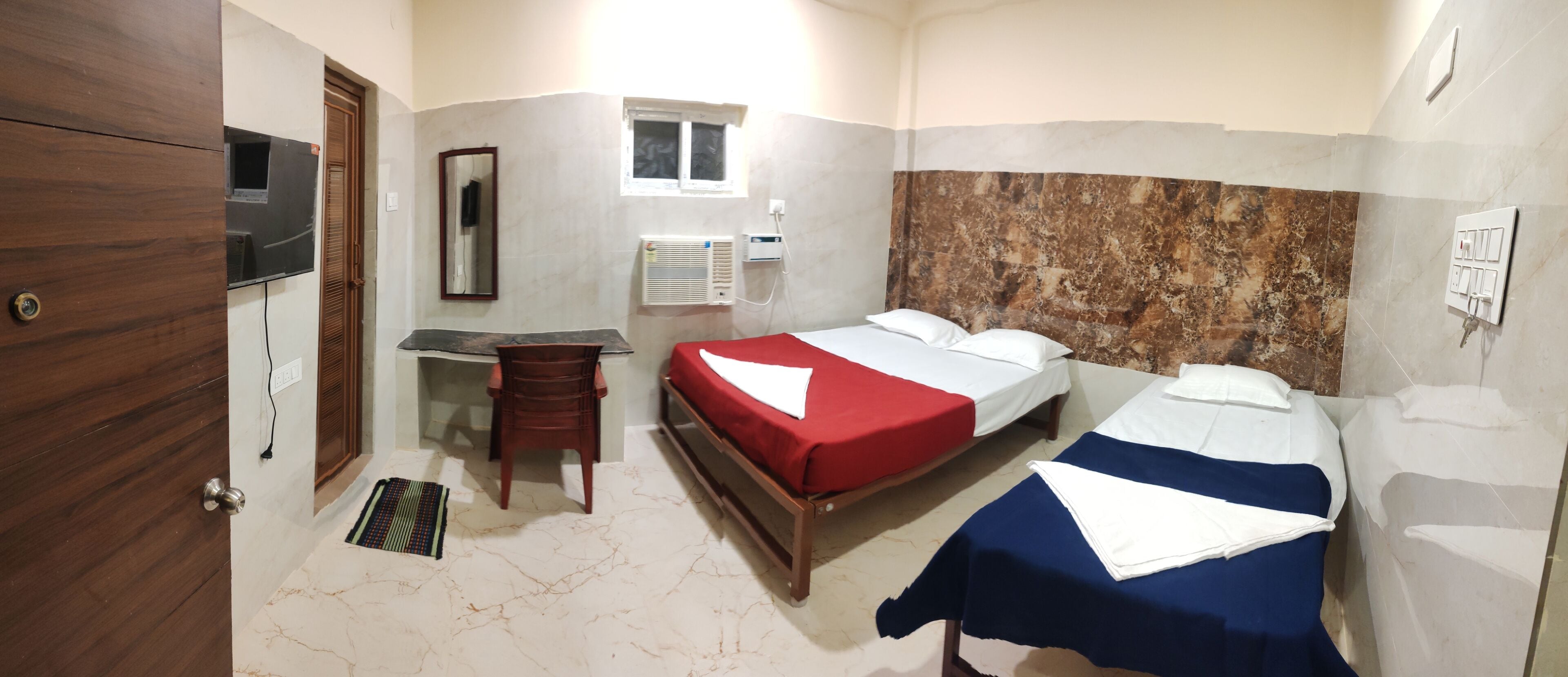 Deluxe Triple Room | Desk, free WiFi