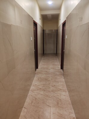 Hallway - Ammayi Temple View (Tiruvannamalai)