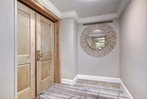 Interior - Mountain View Balcony | On-Site Spa (Vail)