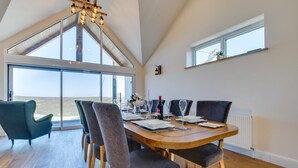 Dining - 4 Bed in Pennard (oc-hh390) (Southgate)