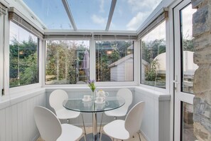 Dining - 2 Bed in Padstow (oc-p00337) (Padstow)