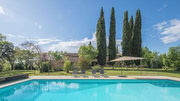 Seasonal outdoor pool