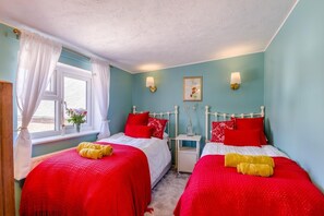 Travel cot, free WiFi, bed sheets - 2 Bed in Cromer (oc-t32572) (Cromer)