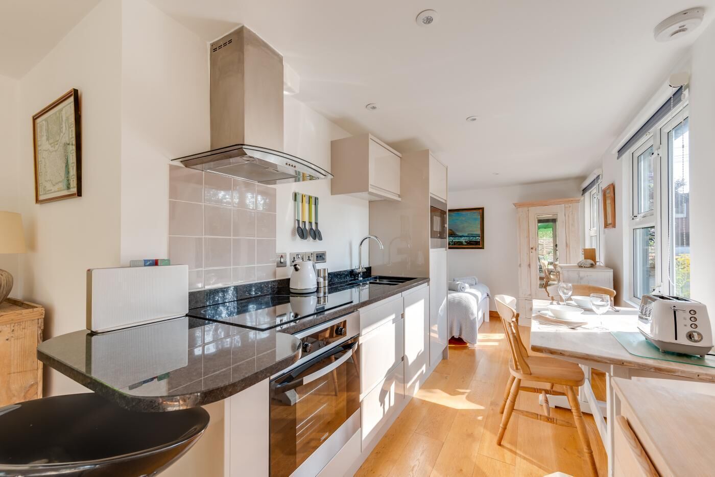 Microwave, oven, cookware/dishes/utensils