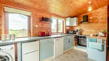 Microwave, oven, dishwasher, cookware/dishes/utensils