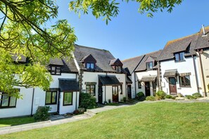 Exterior - 2 Bed in Padstow (oc-p00422) (Padstow)