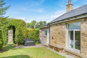 Terrace/patio - 3 Bed in Morpeth (oc-t32249) (Thirston)