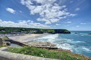 Beach - 3 Bed in Portreath (oc-pc054) (Portreath)
