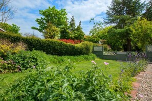 Property grounds - 2 Bed in Cley (oc-2165) (Cley next the Sea)