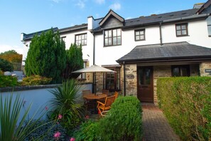 Exterior - 2 Bed in Padstow (oc-p00424) (Padstow)