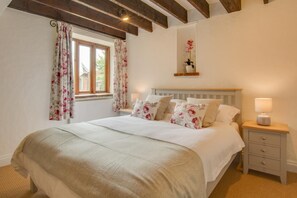 Iron/ironing board, free WiFi, bed sheets - 5 Bed in Docking (oc-2149) (Docking)