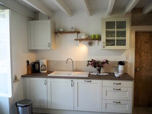 Interior - Gîte la Ferme – Les Gîtes du Moulin: Spacious Holiday Home in the Marais Poitevin (Saint-Hilaire-la-Palud)