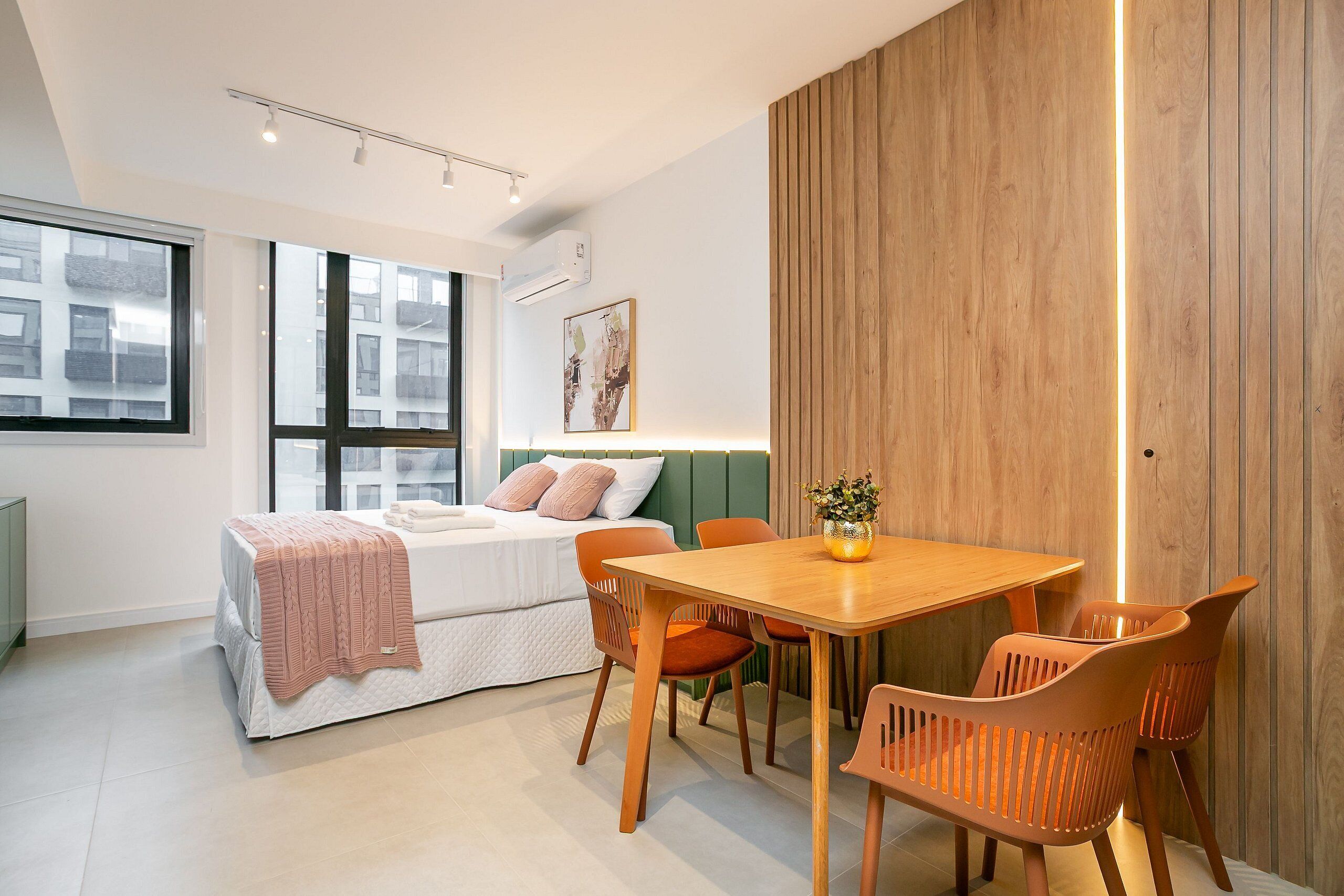 Silitysrauta/-lauta, internet, vuodevaatteet