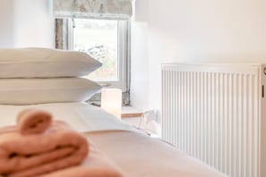 Fer et planche à repasser, accès au Wi-Fi (inclus), literie fournie