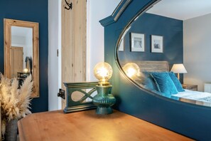 Iron/ironing board, travel cot, free WiFi, bed sheets - 3 Bed in Whitby (oc-w1018) (Whitby)