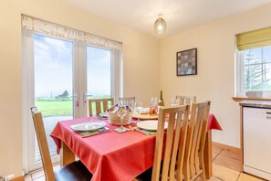 Dining - 3 Bed in Isle Of Skye (oc-s32340) (Glenhinnisdal)