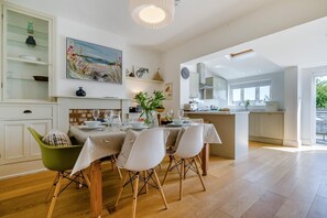 Dining - 3 Bed in Padstow (oc-p00144) (Padstow)