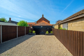 Exterior - 6 Bed in Bacton (oc-2187) (Bacton)