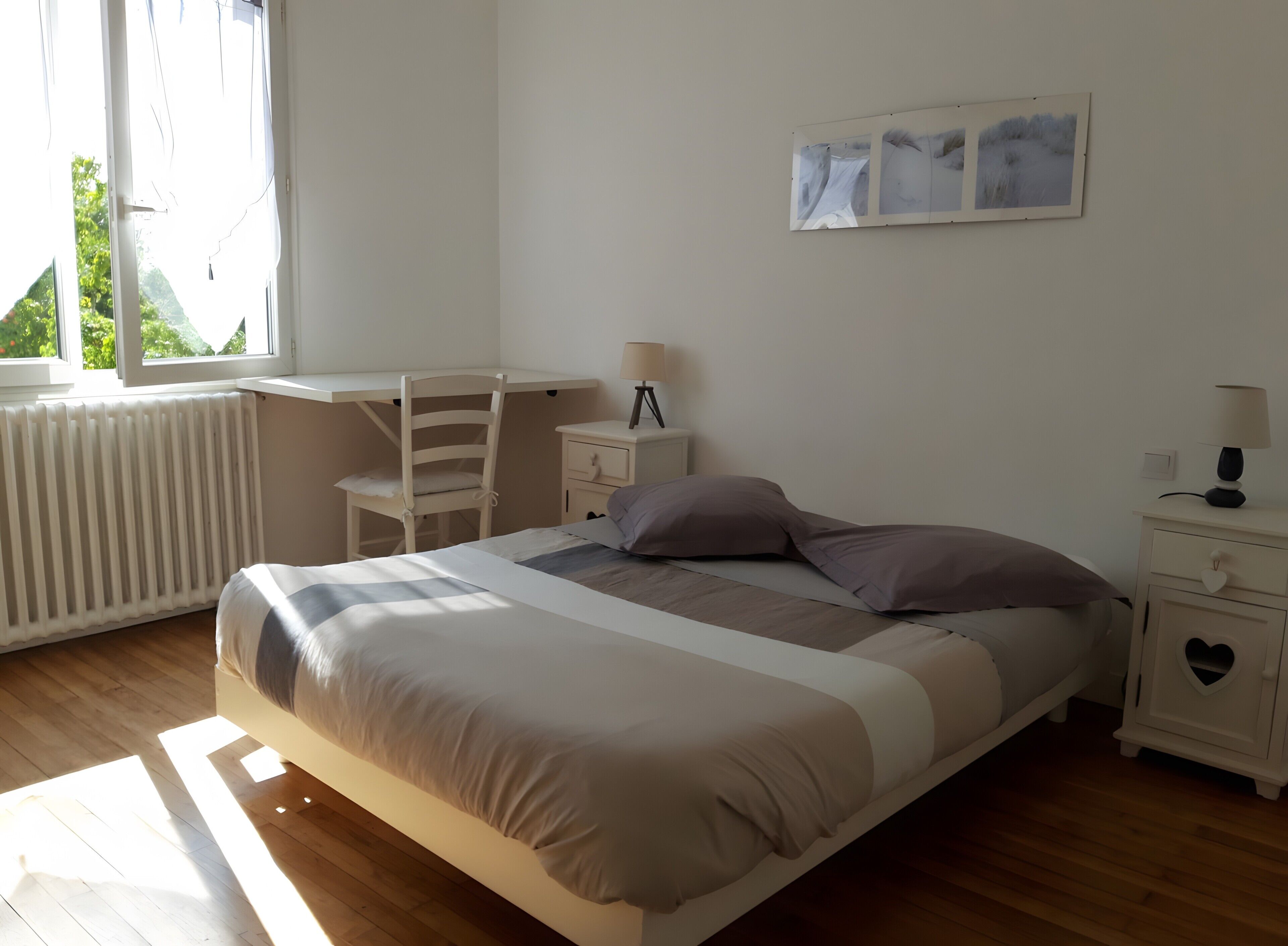 5 chambres, fer et planche à repasser, Wi-Fi, draps fournis
