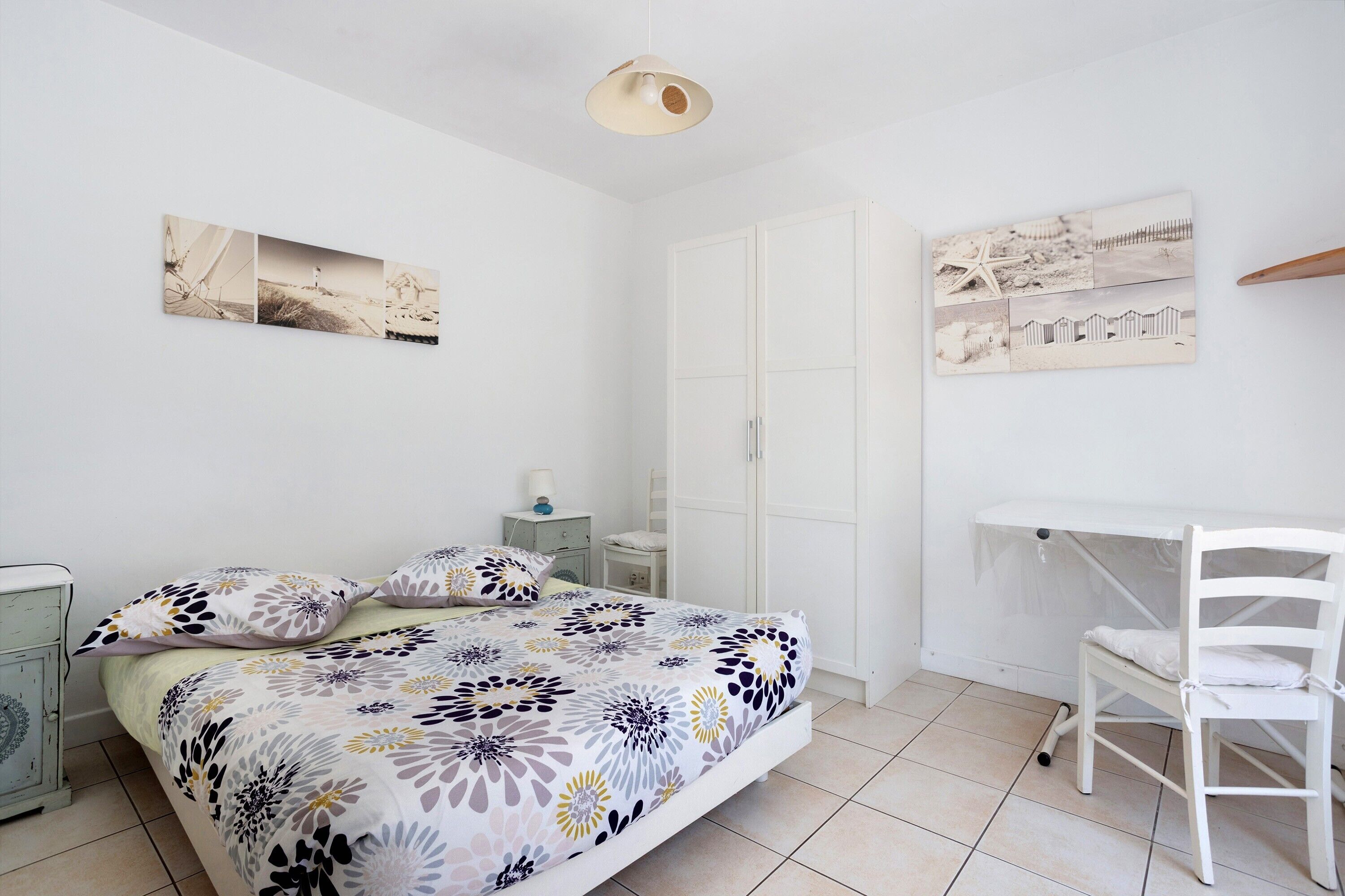 5 chambres, fer et planche à repasser, Wi-Fi, draps fournis