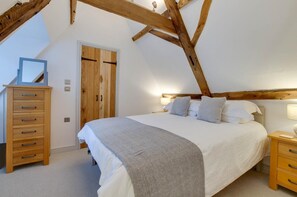 Iron/ironing board, free WiFi, bed sheets - 2 Bed in Wells-next-the-Sea (oc-2182) (Wells-next-the-Sea)