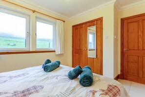 Fer et planche à repasser, Wi-Fi gratuit, draps fournis