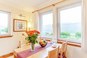 تناول الطعام