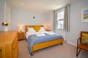 Bedroom 1 - King - 3 Bed in Padstow (oc-p00504) (Padstow)