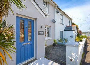 Turnstone Cottage Front Entrance - 3 Bed in Padstow (oc-p00504) (Padstow)