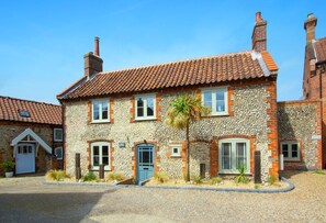 Exterior - 3 Bed in Holt (oc-2150) (Holt)