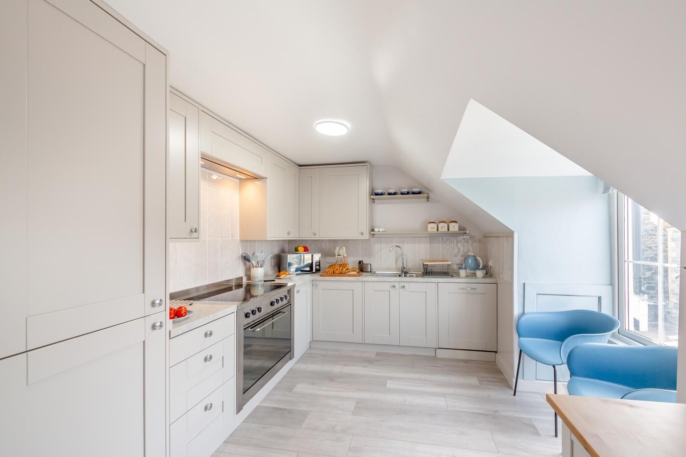 Microones, forn, rentaplats i trona 