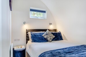 1 slaapkamer, een strijkplank/strijkijzer, gratis wifi, beddengoed