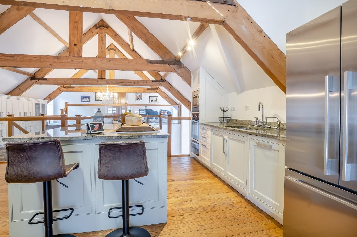 Microwave, oven, dishwasher, cookware/dishes/utensils