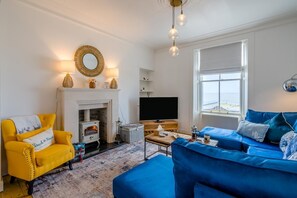 TV, fireplace - 4 Bed in Lower Largo (oc-b32623) (Lundin Links)