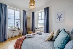 Free WiFi, bed sheets - 4 Bed in Lower Largo (oc-b32623) (Lundin Links)