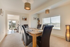 Dining - 3 Bed in Stamford (oc-gd1933) (Stamford)